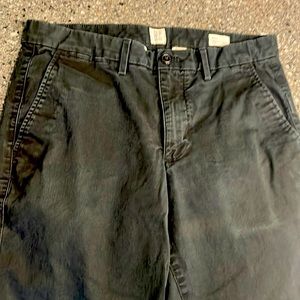 Gap Essential Khaki Slim, 31 x 30, black